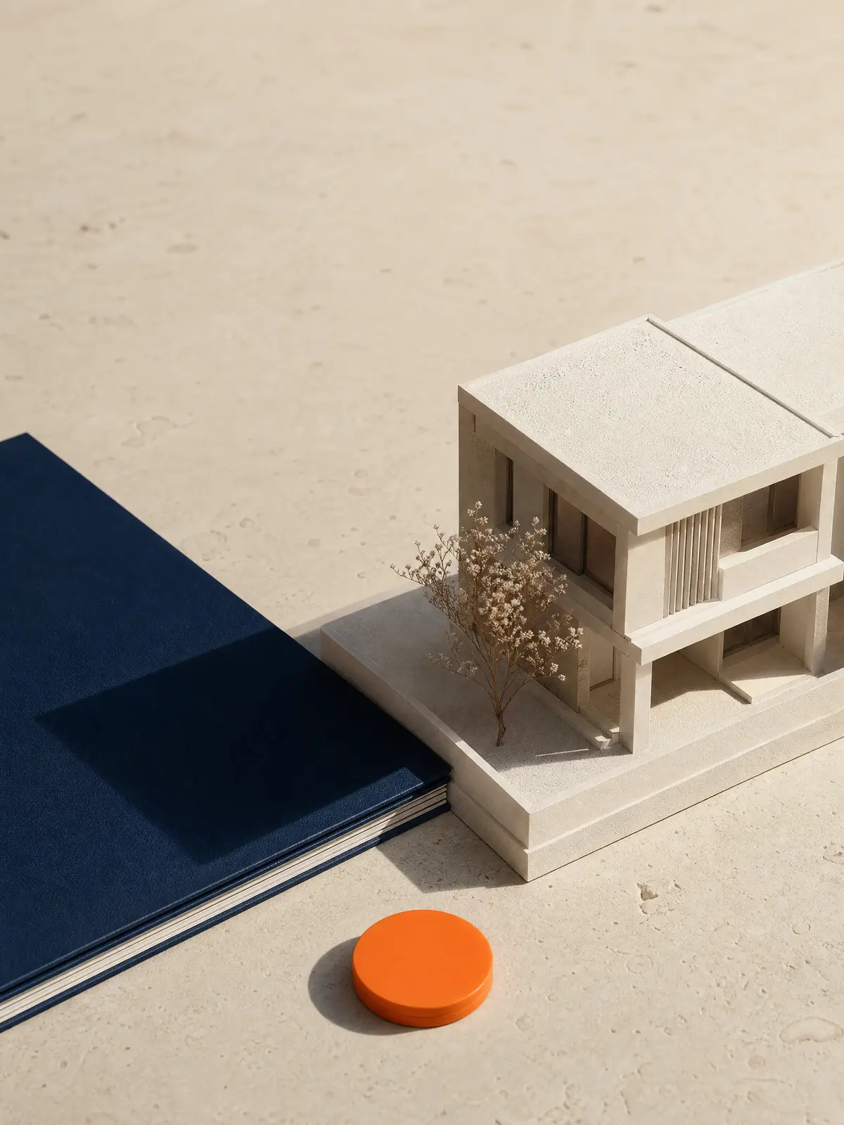 Composition architecturale sur un bureau